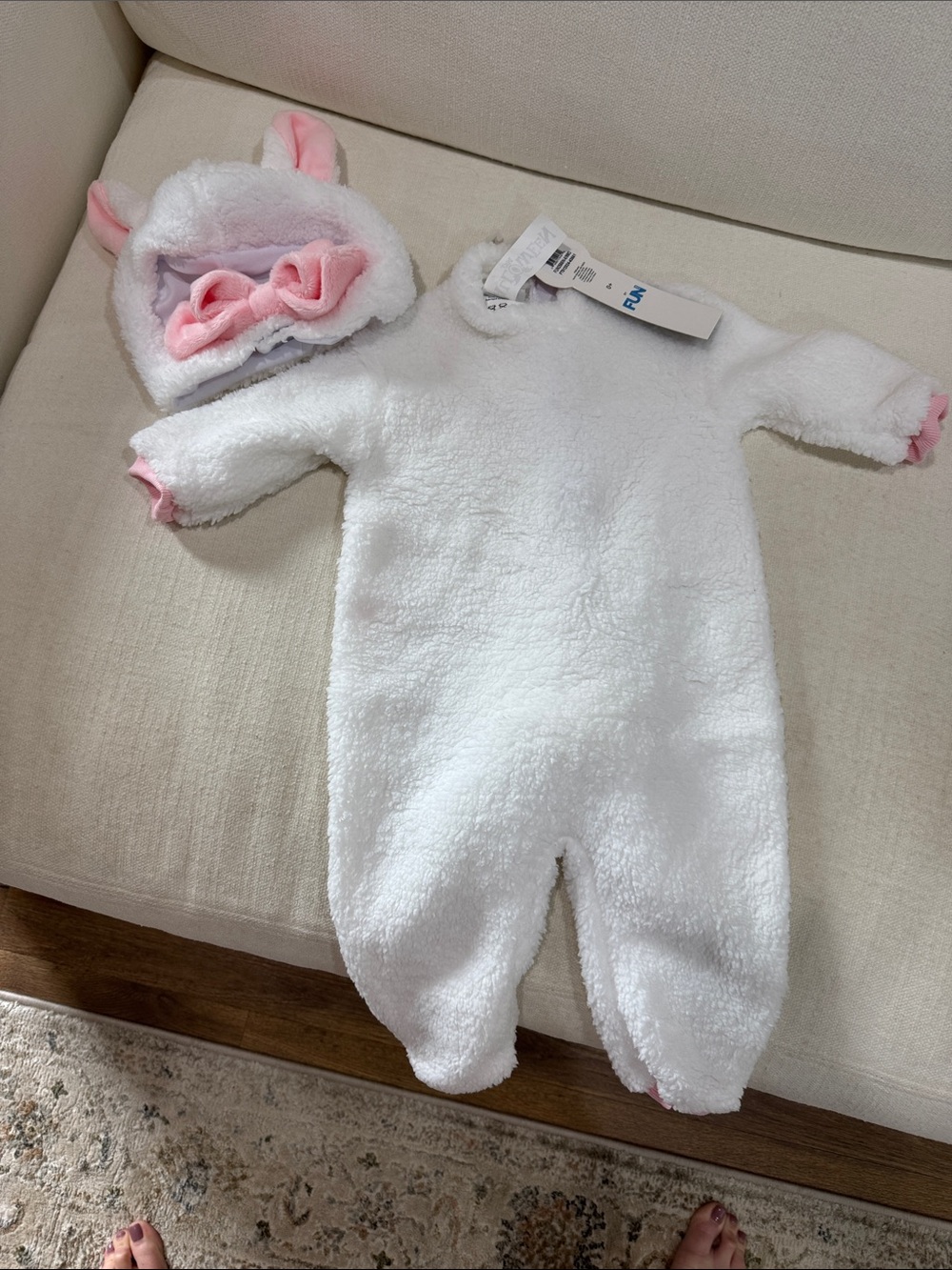 NWT Halloween.com 6-9 Month Sheep Costume Zipper Back Velcro On Hat.